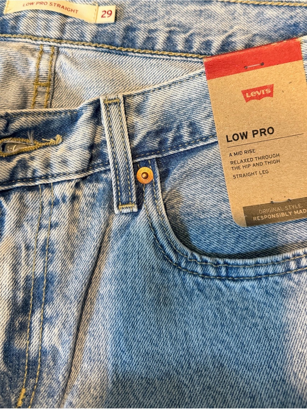 Levi's Light Blue Straight Leg Jeans - Picture 2 of 4